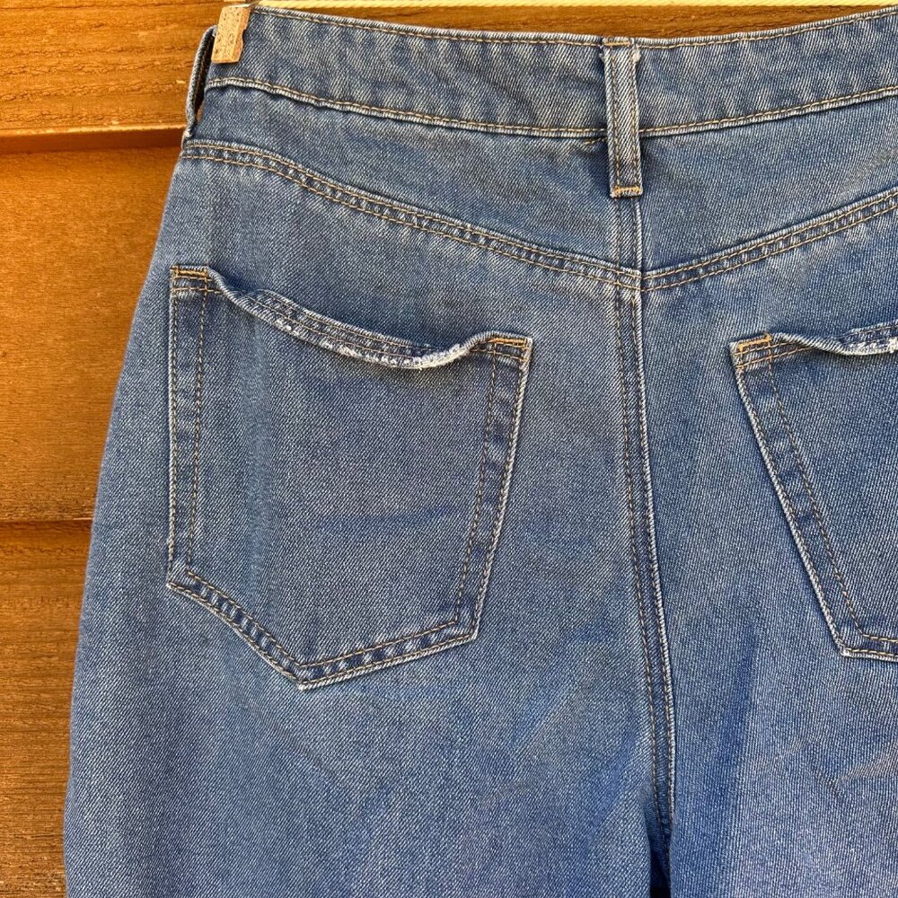 Forever 21 High Rise Ankle Distressed Lose Fit Blue Jeans Size 28 - Picture 12 of 13